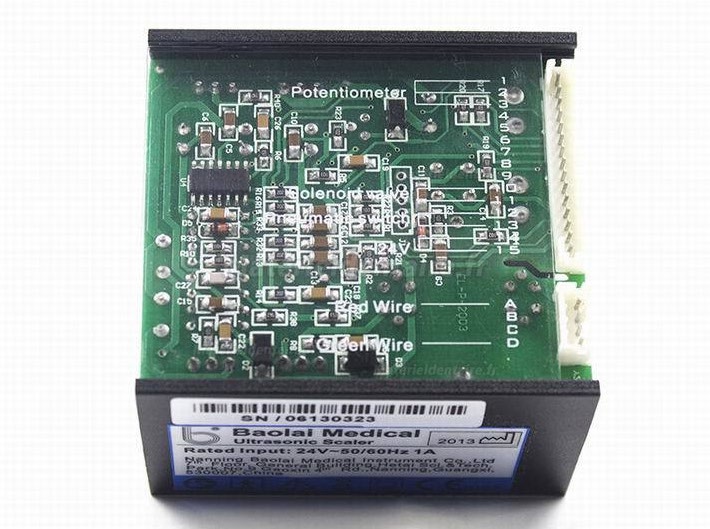 Baolai C5 Détartreur integé à ultrasons avec H1 Pièce à main scellée & 4 inserts Baolai C5 Détartreur integé à ultrasons avec H1 Pièce à main scellée & 4 inserts