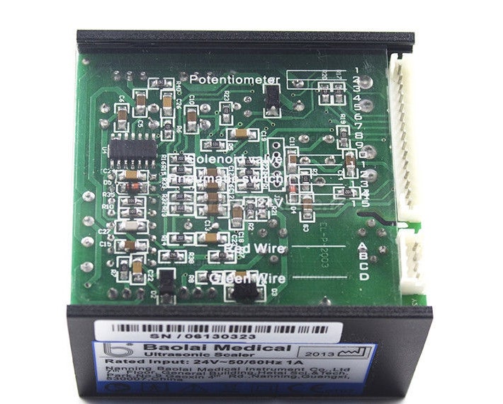 Baolai dentaire Détartreur integé à ultrasons avec L1 LED Pièce à main scellée & 4 inserts Baolai dentaire Détartreur integé à ultrasons avec L1 LED Pièce à main scellée & 4 inserts